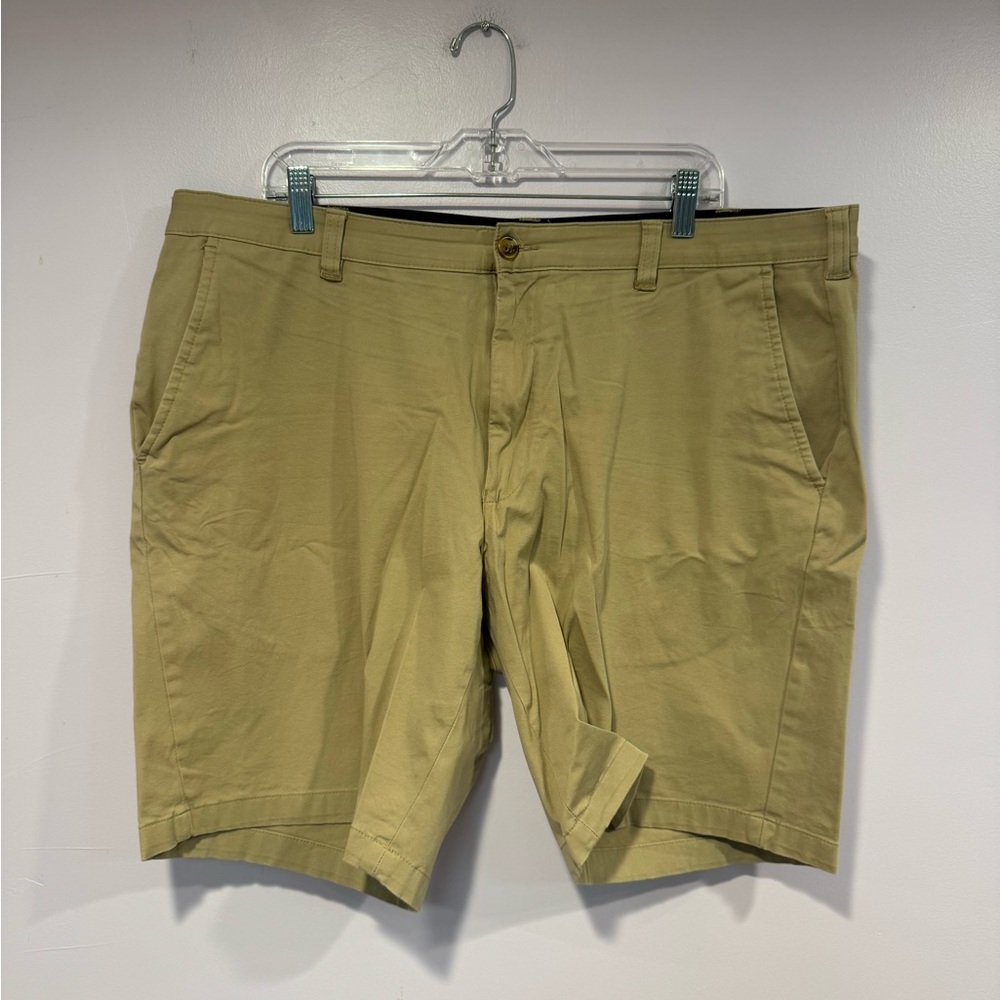 Tan‎ Khaki Club Room shorts